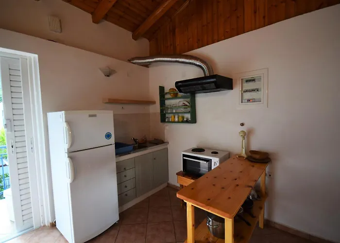 Elena\'S Family Apartments